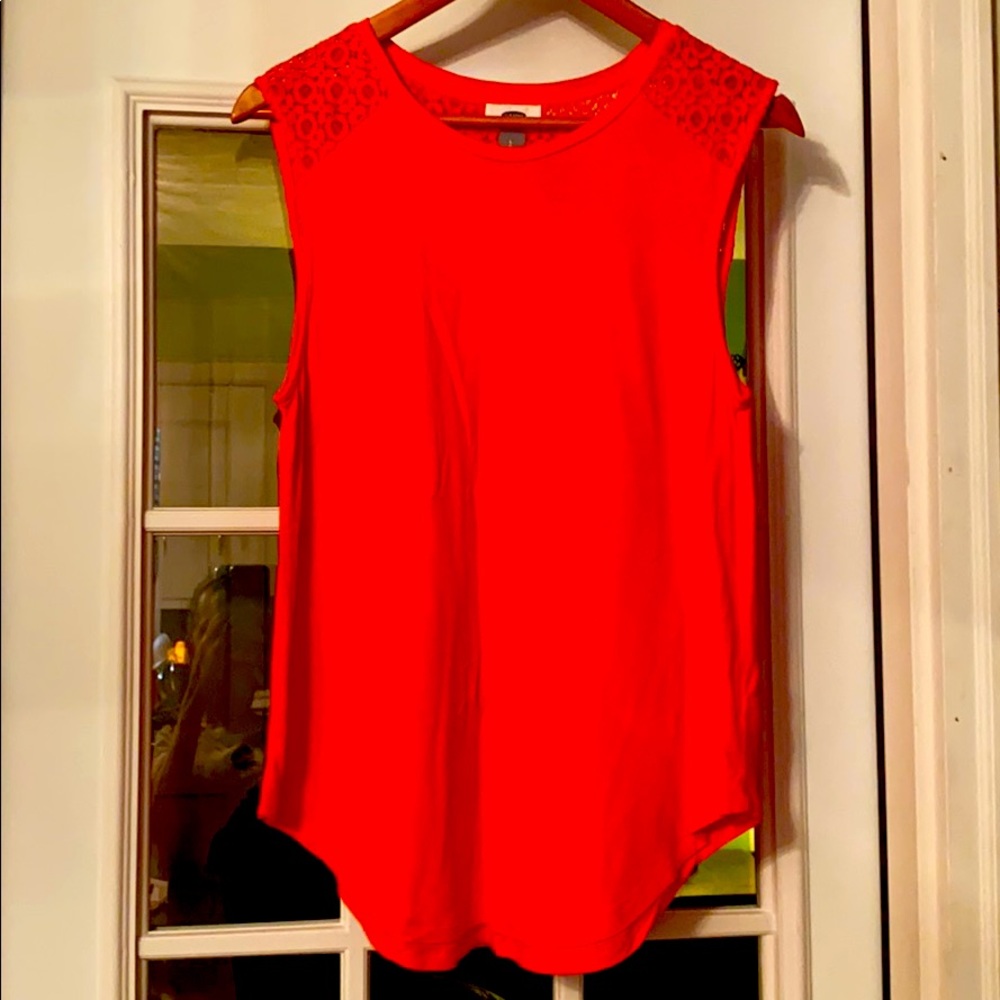 Sleeveless Shirt